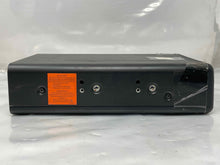 Load image into Gallery viewer, CD CHANGER BMW 740i 750i 1999 99 00 01 - NW136622
