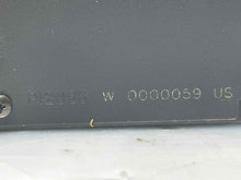 Load image into Gallery viewer, CD CHANGER BMW 740i 750i 1999 99 00 01 - NW136622

