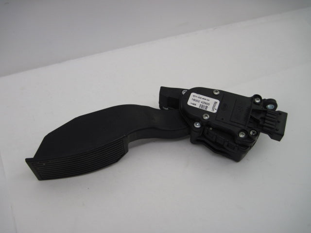 ELECTRONIC PEDAL ASSEMBLY Nissan Maxima 2005 05 - 507826