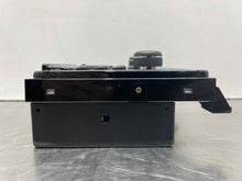 Load image into Gallery viewer, Info-Gps Screen Jaguar XJ8 2005 - NW105436
