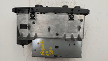 Load image into Gallery viewer, RADIO Volvo S80 1999 99 2000 00 2001 01 02 03 04 HU801 - NW140535
