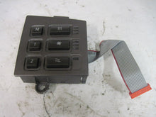 Load image into Gallery viewer, Seat heat switch BMW 745i 2003 03 Right - 513734
