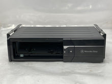 Load image into Gallery viewer, CD CHANGER C230 C280 C43 E300D E320 94 95 96 97 98 99 - NW139156
