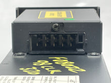 Load image into Gallery viewer, CD CHANGER C230 C280 C43 E300D E320 94 95 96 97 98 99 - NW139156
