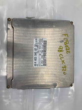 Load image into Gallery viewer, ECU ECM COMPUTER MERCEDES CLK320 ML320 1998 98 1999 99 - NW61754
