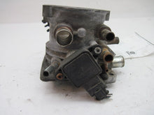 Load image into Gallery viewer, THROTTLE BODY SAAB 900 1993 93 1994 94 1995 95 96 97 98 - 518831
