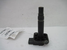 Load image into Gallery viewer, IGNITION COIL Audi A4 A6 A8 S8 Beetle 99 00 01 02 03 04 - 520596
