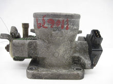 Load image into Gallery viewer, THROTTLE BODY Elantra Tiburon 96 97 98 99 00 01 Manual - 525373
