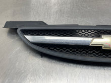 Load image into Gallery viewer, GRILLE Chevrolet Aveo 2004 04 2005 05 2006 06 2007 07 2008 08 - NW97874
