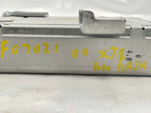 Load image into Gallery viewer, CLIMATE CONTROL COMPUTER JAGUAR XJ8 1998 99 00 01 02 03 - NW33051
