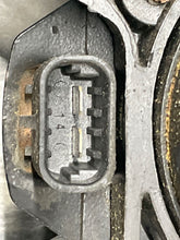 Load image into Gallery viewer, [INVENTORYCAR_YEAR_MAKE_MODEL] RADIATOR FAN ASSEMBLY Right - NW63287
