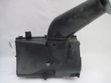 Load image into Gallery viewer, AIR CLEANER BOX Jaguar Vanden Pl XJ8 XJ8L XJR 1998 98 - 539096
