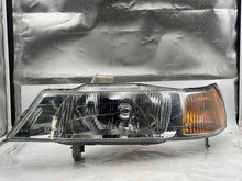 Load image into Gallery viewer, HEADLIGHT LAMP ASSEMBLY Honda Odyssey 99 00 01 02 03 04 Left - NW102962
