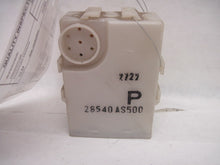 Load image into Gallery viewer, Shift lock computer Infiniti M45 Q45 2003 03 - 539758
