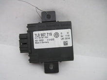 Load image into Gallery viewer, Transmitter data box BMW 535i 1989 89 - 540136
