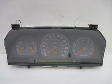 Load image into Gallery viewer, SPEEDOMETER CLUSTER Volvo S70 V70 1999 99 2000 00 - 542777
