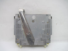 Load image into Gallery viewer, ECU ECM COMPUTER Volvo V70 S70 1998 98 Auto - 546175
