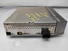 Load image into Gallery viewer, Radio  MERCEDES E-CLASS 2004 - NW7442
