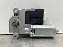 Load image into Gallery viewer, Sunroof Motor  MOUNTAINEER 2005 - NW167625
