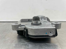 Load image into Gallery viewer, Sunroof Motor  MOUNTAINEER 2005 - NW167625
