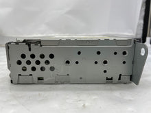 Load image into Gallery viewer, RADIO Toyota Prius 2001 01 2002 02 2003 03 2004 04 05 - NW139932
