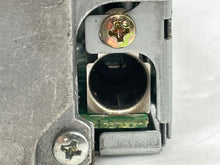 Load image into Gallery viewer, RADIO Toyota Prius 2001 01 2002 02 2003 03 2004 04 05 - NW139932
