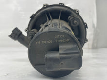 Load image into Gallery viewer, AIR INJECTION PUMP SMOG Land Rover 2003 03 2004 04 - NW8260
