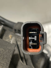 Load image into Gallery viewer, CONDESNER FAN ASSEMBLY TSX 2004 04 05 06 07 08 2.4 - NW63577
