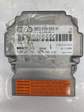 Load image into Gallery viewer, Air Bag computer Audi S4 A4 RS4 2005 05 2006 06 2007 07 - NW28353

