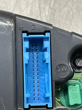 Load image into Gallery viewer, SPEEDOMETER CLUSTER BMW 318i 323i 96 97 98 99 - NW159654
