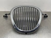 Load image into Gallery viewer, GRILL Jaguar S Type 2000 00 2001 01 2002 02 2003 03 - NW98410
