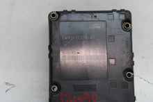 Load image into Gallery viewer, ABS Computer Jaguar S type 2000 00 2001 01 3.0L - 556606
