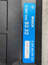 Load image into Gallery viewer, TRACTION CONTROL COMPUTER 500SL 1990 90 1991 91 1992 92 1993 93 - NW36386

