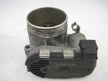Load image into Gallery viewer, THROTTLE BODY S60 V70 S80 XC90 2001 01 02 03 04 05 06 - 561049
