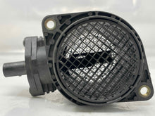 Load image into Gallery viewer, Mass Air Flow Sensor Meter MAF A4 TT Beetle Golf Golf Cabriolet 00-07 - NW4765
