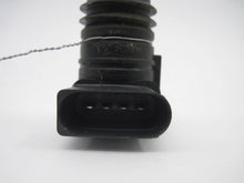 Load image into Gallery viewer, IGNITION COIL Audi A4 TT A6 Golf Beetle Jetta 2000 00 2001 01 2002 02 - 06 - 563063
