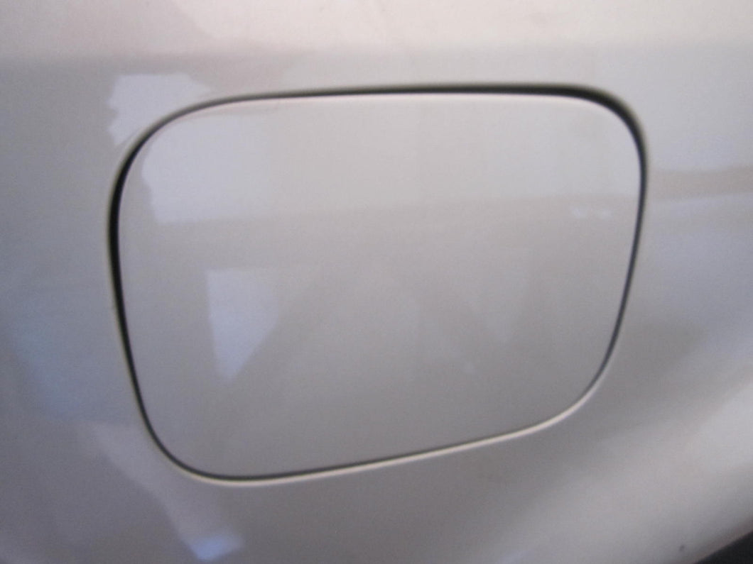 FUEL FILLER DOOR Audi A6 2001 01 - 563102