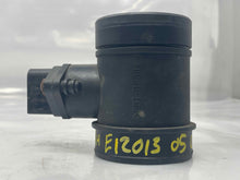Load image into Gallery viewer, Mass Air Flow Sensor Meter MAF Porsche Cayenne 03 04 05 06 - NW5423
