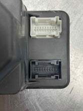 Load image into Gallery viewer, Vacuum Pump  MERCEDES CLK 1998 - NW189259
