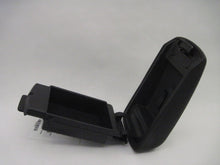 Load image into Gallery viewer, Console Lid Mazda 3 2005 05 - 576029
