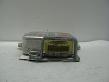 Load image into Gallery viewer, AIR BAG COMPUTER ISUZU RODEO PASSPORT 1995 1996 1997 - 57754
