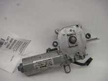 Load image into Gallery viewer, SUN ROOF MOTOR 1999 99 Mercedes C280 - 580531
