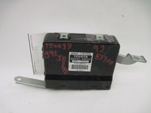 Load image into Gallery viewer, CRUISE CONTROL COMPUTER CAMRY ES300 1992 92 1993 93 V6 - 581057
