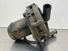Load image into Gallery viewer, Air Injection Pump Smog Cadillac Catera 2000 - NW7949
