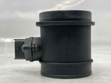 Load image into Gallery viewer, Mass Air Flow Sensor Meter MAF Volvo S80 99 00 01 - NW5772
