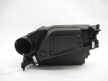 Load image into Gallery viewer, AIR CLEANER BOX Volvo S40 V40 00 01 02 03 04 - 586374
