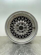 Load image into Gallery viewer, WHEEL Bmw 530i 540i 740i 93 - 95 15" Alloy Honeycomb - NW197953

