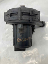 Load image into Gallery viewer, AIR INJECTION PUMP SMOG BMW 740i 1999 99 2000 00 2001 01 - NW8062
