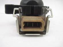 Load image into Gallery viewer, IGNITION COIL BMW 320i 850i M5 X5 Z3 Z8 1995 95 96 - 03 - 601064
