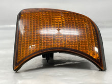Load image into Gallery viewer, PARKLAMP 525i 530i 535i M5 89 90 91 92 93 94 95 Right - NW82172
